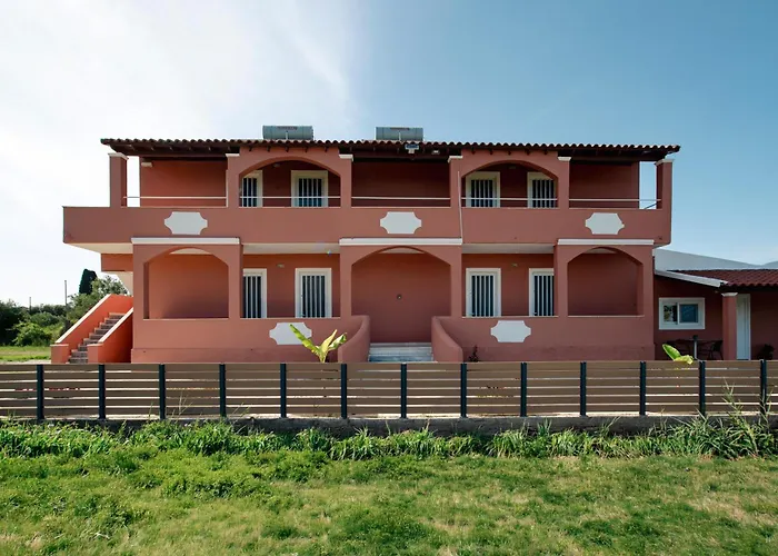Melador Beachfront Studios & Apartments