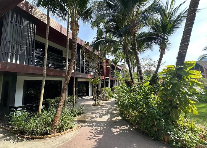 โรงแรมชาวเกาะพีพี Chaokoh Hotel Phi Phi Island