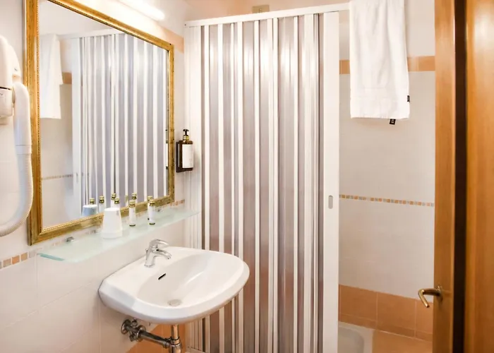 Phi Hotel Ambra