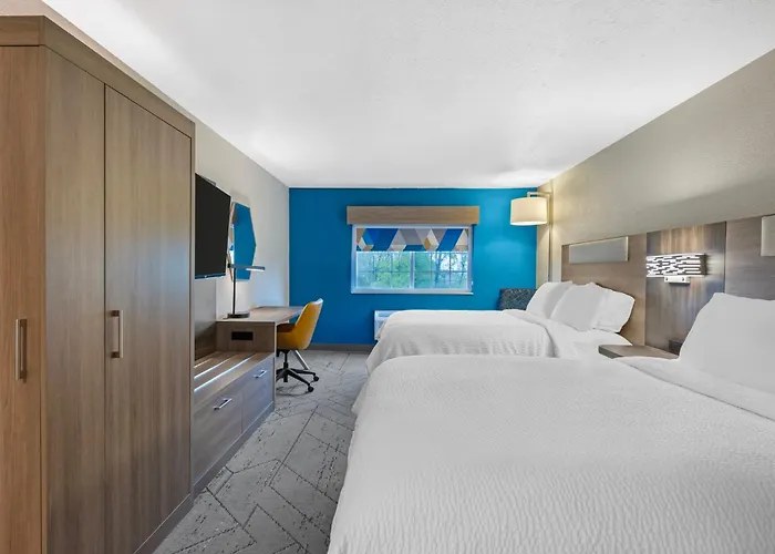 Holiday Inn Express Hotel & Suites Charlotte By Ihg