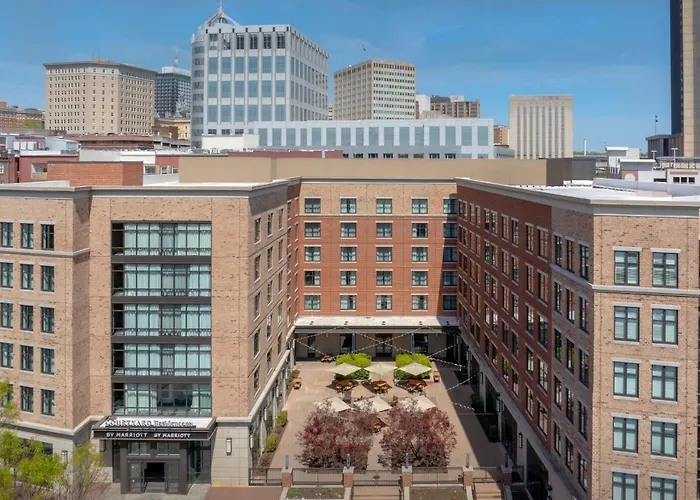 Courtyard By Marriott Richmond Downtown