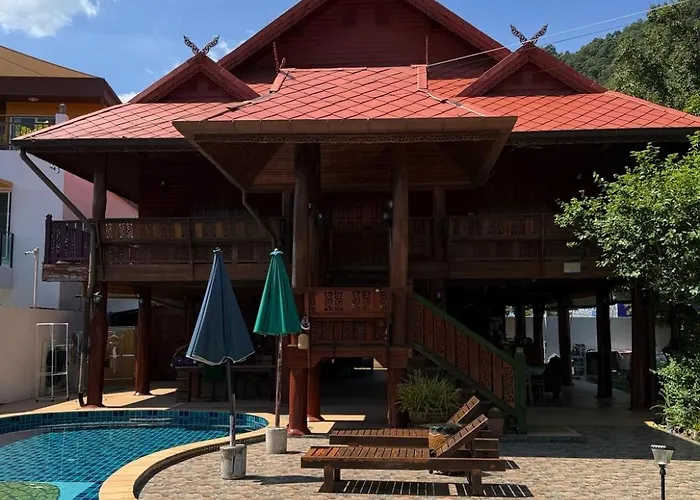 Golden Teak Resort Baan Sapparot