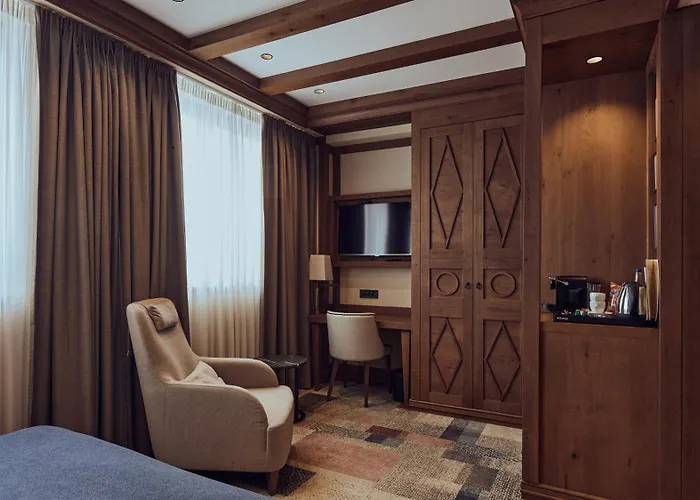 Grey Family Hotel