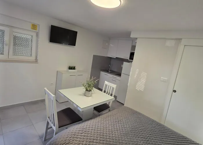 Apartments M&A