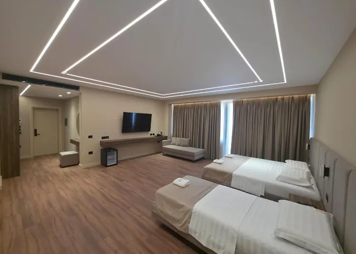 Haris Hotel & Suites