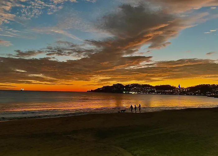 Espectacular Apto Remodelado, De Lujo Y A Pie De Playa Con Vista Al Mar