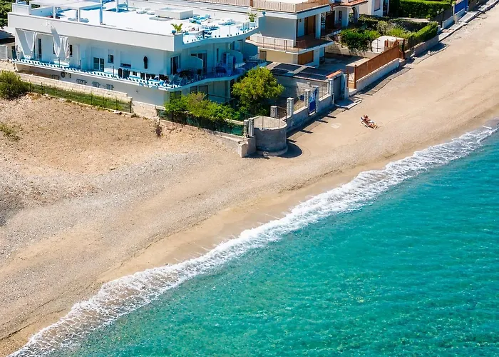 Blue Life, Luxury Rooms Beachfront Rooftop Between Palermo And Cefalu'
