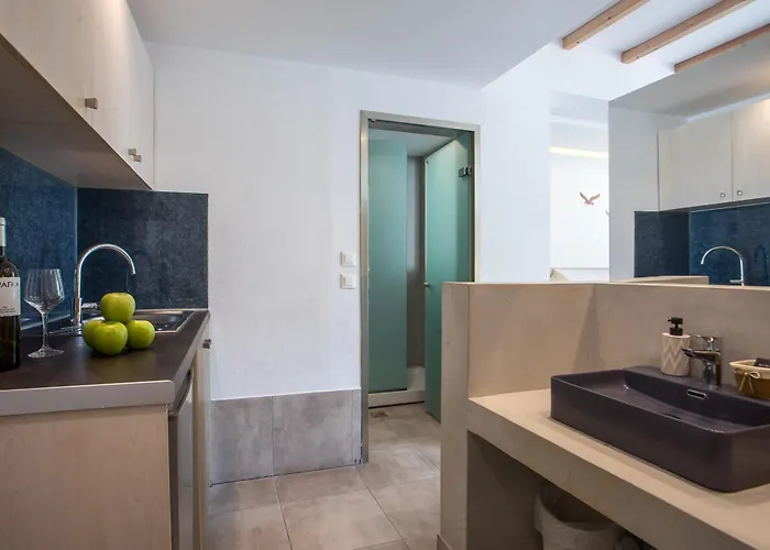 Alexander Studios & Suites - Adults Only