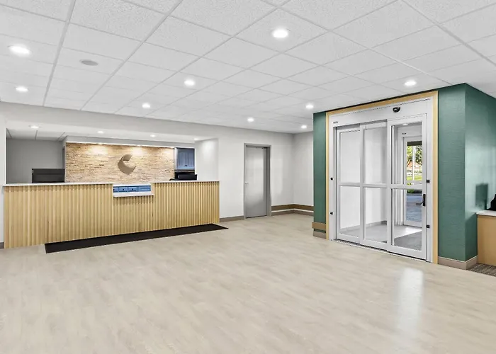 Comfort Suites Hotel And Conference Center