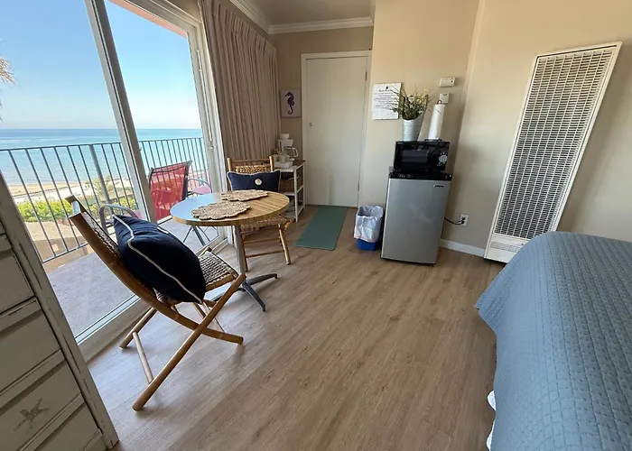 Capitola Beach Suites