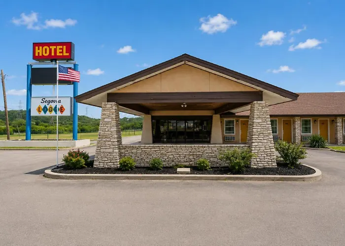 Segovia Lodge Junction Tx I -10