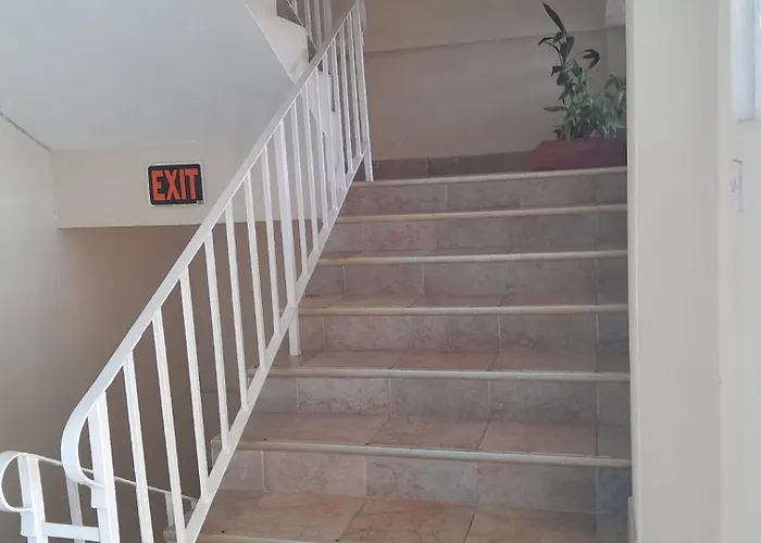 Melrose Beach Apartments Inc