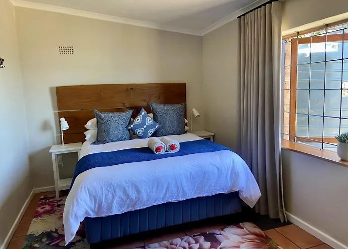 Wilderness Beach House Backpackers Lodge