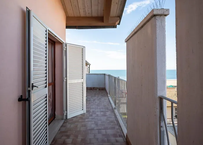 Lola Piccolo Hotel E Appartamenti Marina di Grosseto