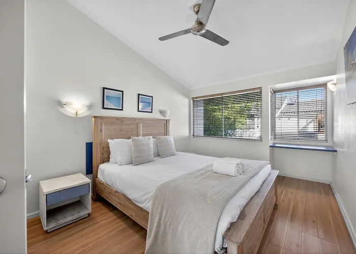 Noosa Parade Holiday Inn