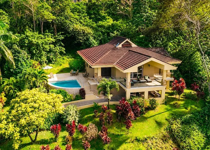 Red Frog Beach Island Resort
