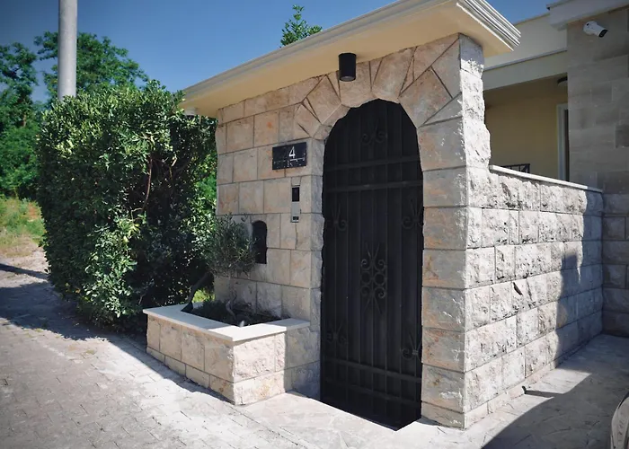 Klaris Guest House