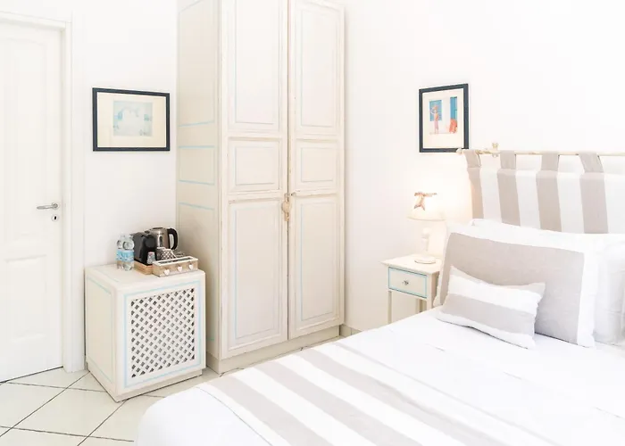 Queen Suite - Luxury Rooms (Adults Only)
