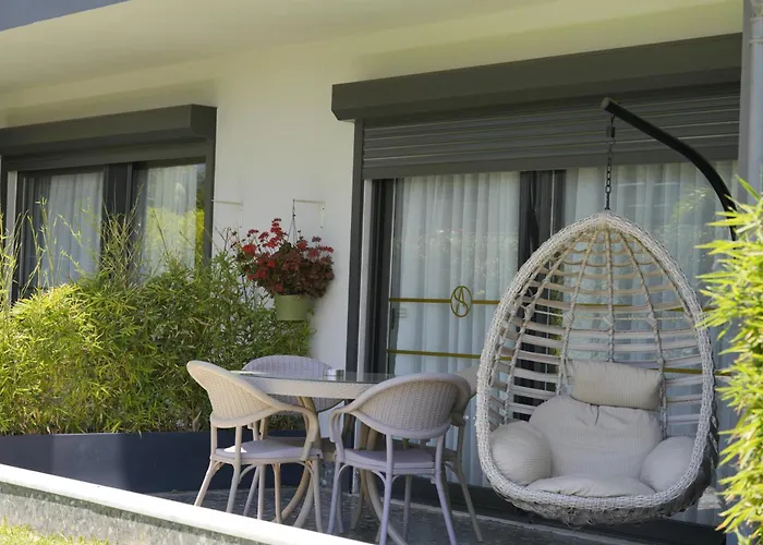 A Suite Side