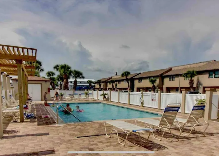 Emerald Shores: Steps From The Gulf, Navarre Beach