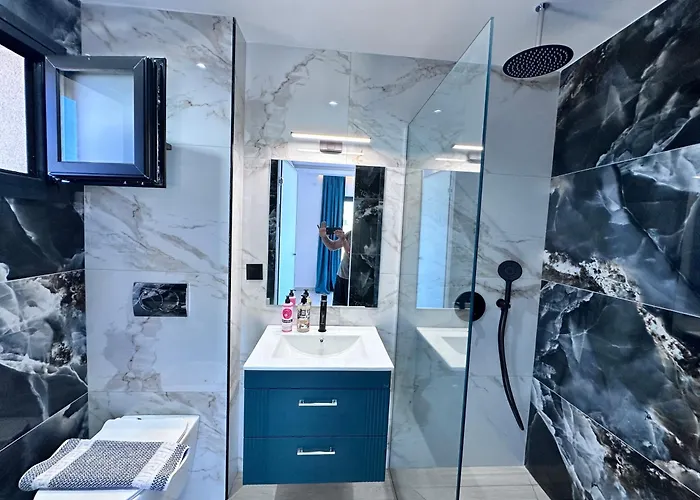 Central Luxury Rooms