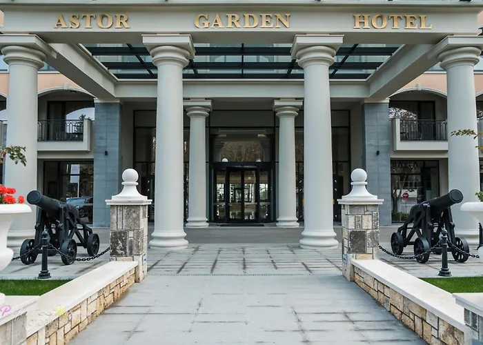 Astor Garden Hotel