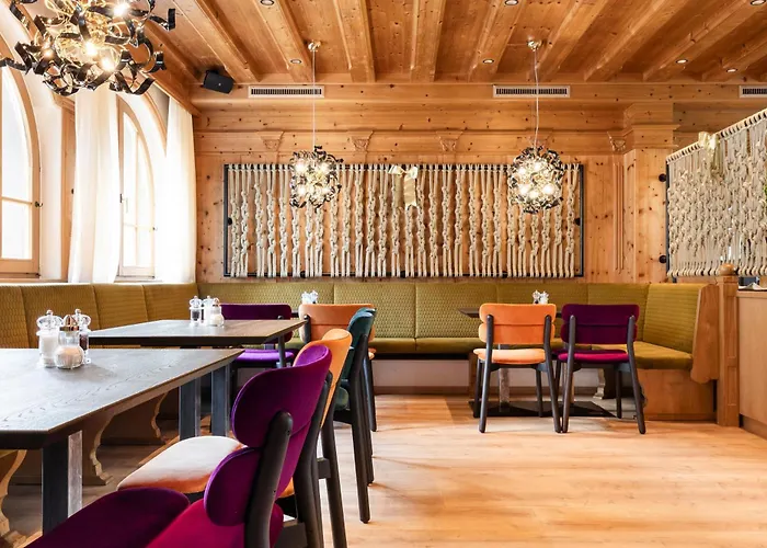 Mygoodlife Hotel & Bar
