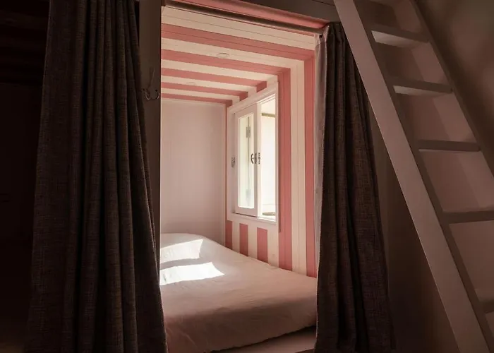 Hostel La Smala