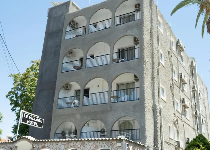 Le Village Hotel