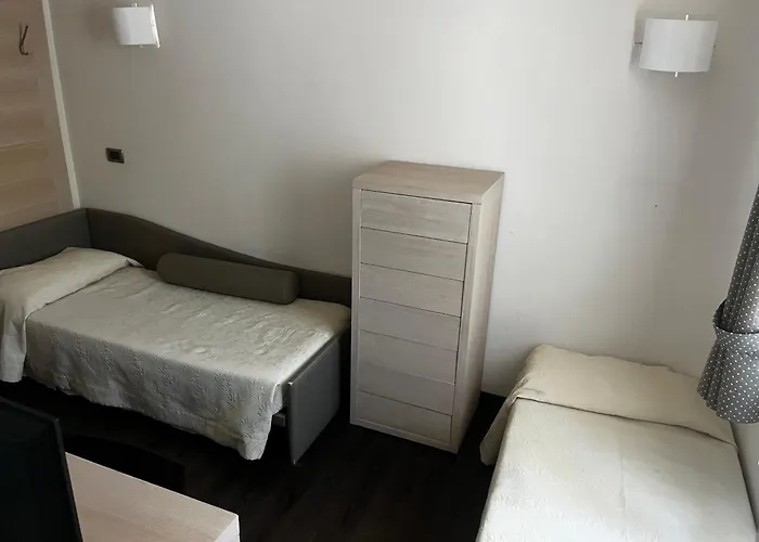 Hotel Bucaneve