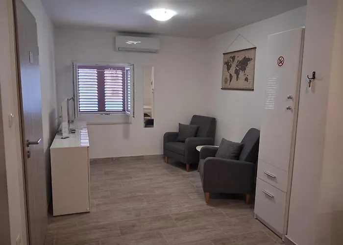 Apartmani Ema