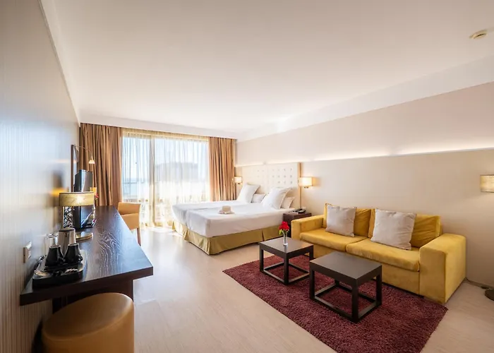 Barcelo Royal Beach