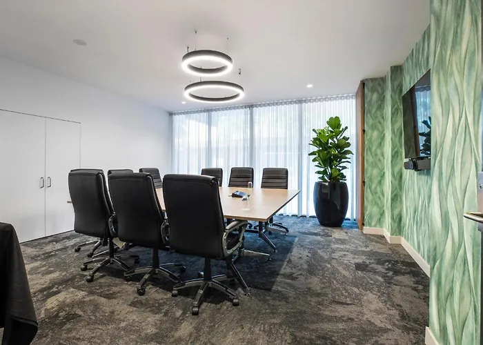 Holiday Inn Dandenong By Ihg
