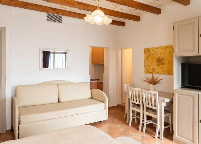 Village Hotel Lucia