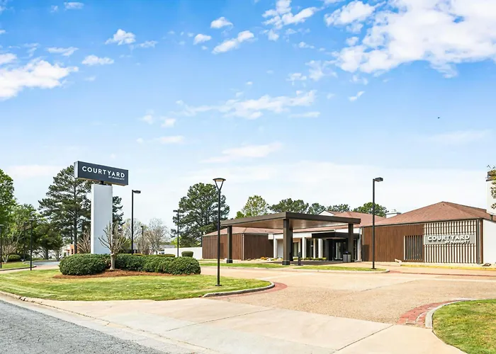 Courtyard By Marriott Columbus