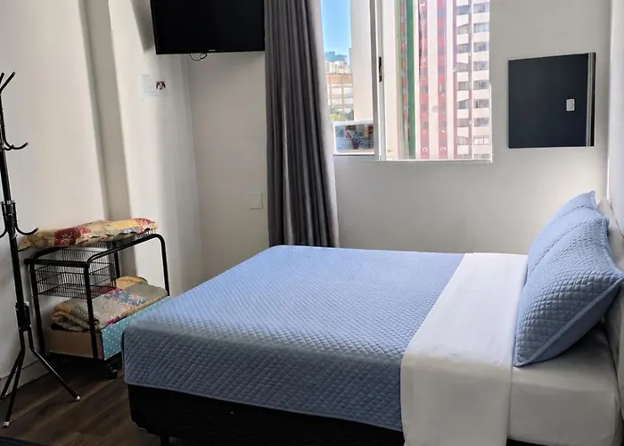 2 quadras da praia - Apto completo em São Vicente ideal para família e trabalho