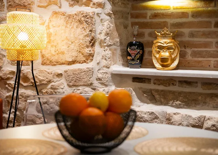 Villa Nea Seaview! Deluxe Apartments In Old Town!