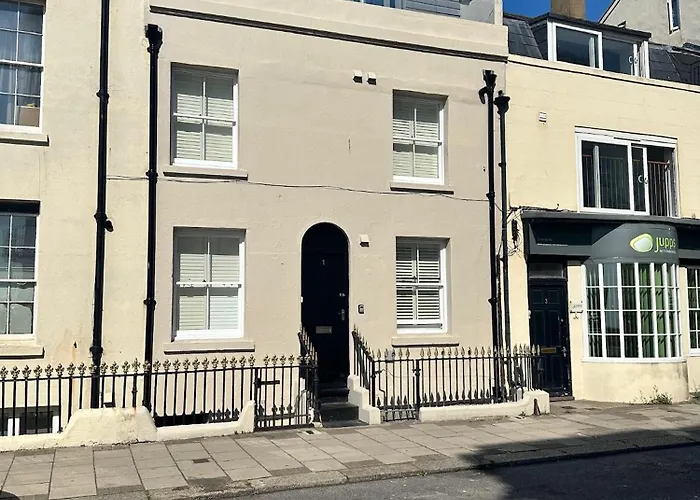 House By The Sea, Worthing