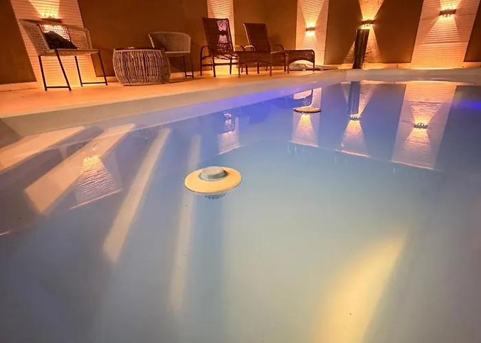 Balneário Céu Azul, com piscina - Matinhos