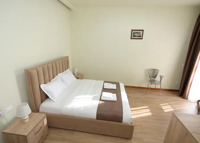 Rifat Peshkatari Hotel