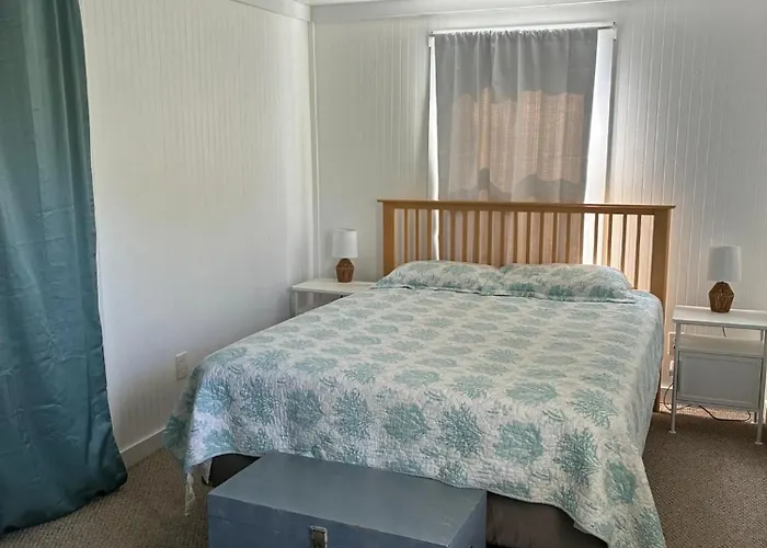 Captain'S Quarters