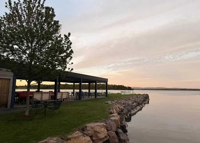 North Hero House Inn And Resort
