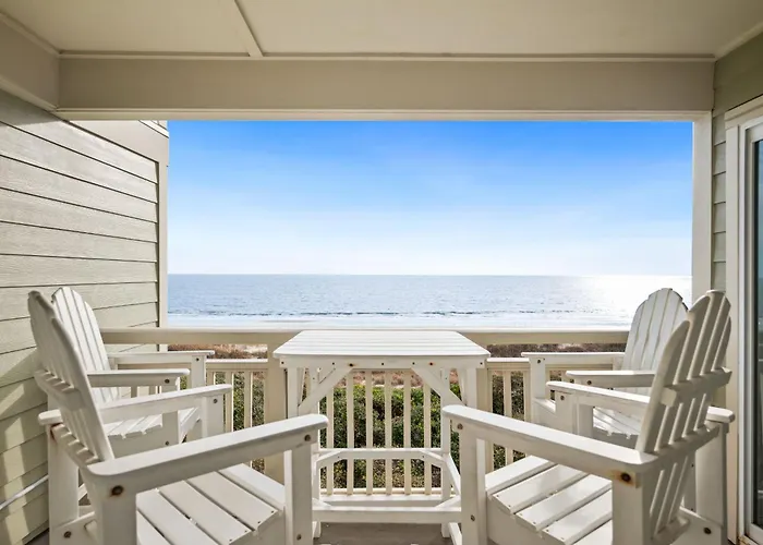 Beach Retreat By Oak Island Accommodations