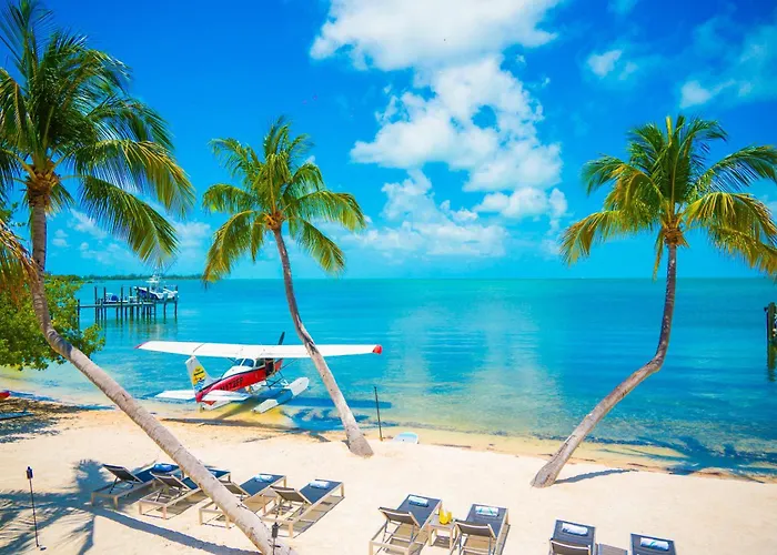 Private Beach Pickleball Court And Tiki Bar Heated Pool Designated Paradise Key