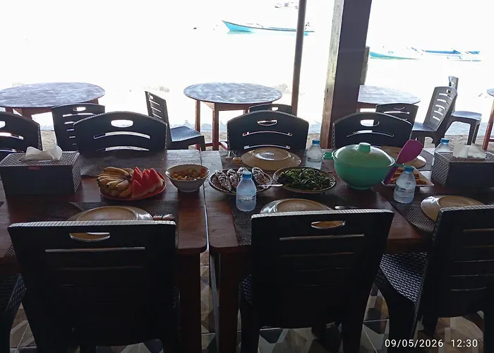 Three Ken Homestay & Cafe