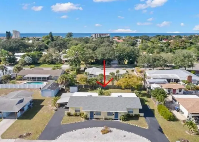 2 Bedroom Home With Private Beach Access To Golden Beach - Luna Sea