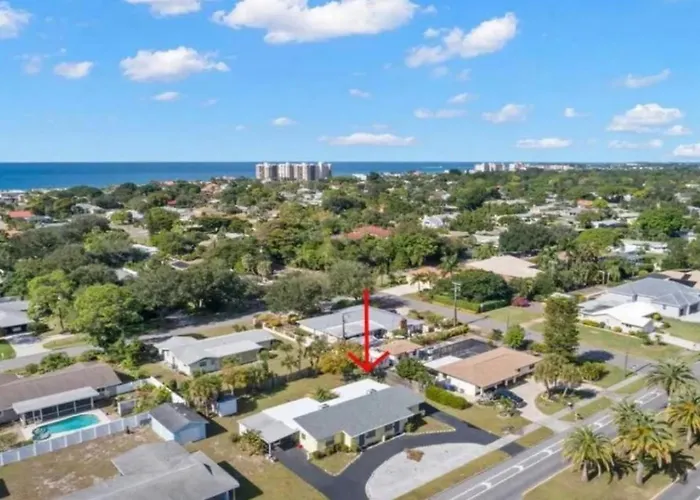 2 Bedroom Home With Private Beach Access To Golden Beach - Luna Sea