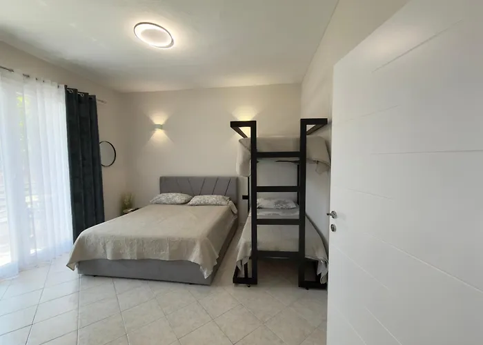Megan'S Villa