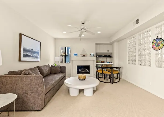 Ocean Front - 4 Bedroom Manhattan Beach Penthouse