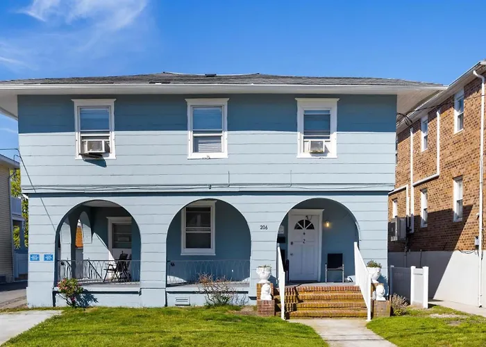 Cozy 1 Bedroom Apt - 3 Blocks To Beach - Sleeps 6